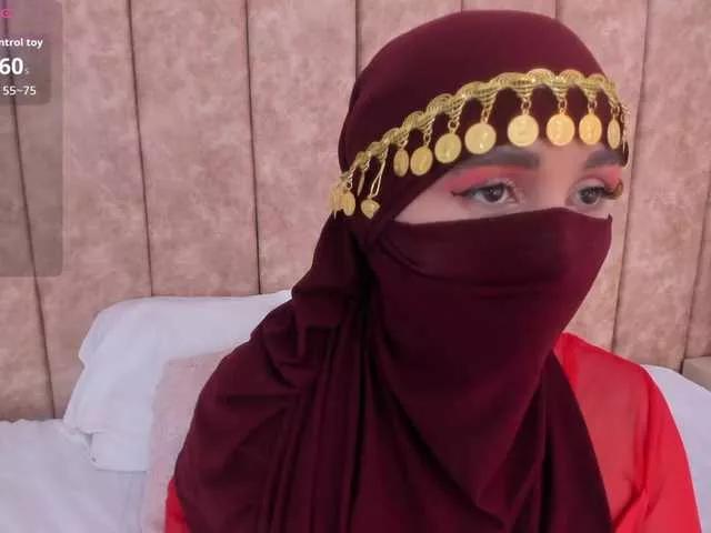 -Alisha from BongaCams