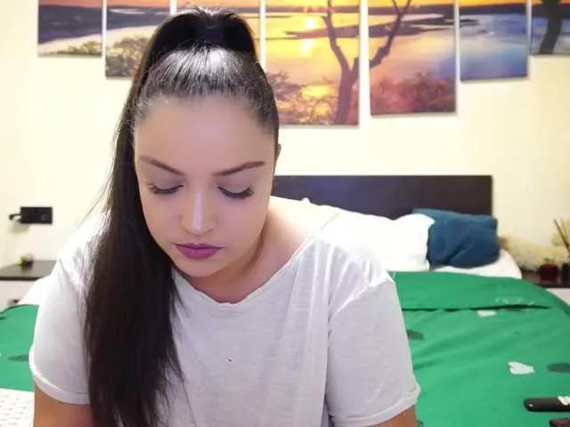 Sexy Adellineee wants you to fuck her body now adellineee from BongaCams