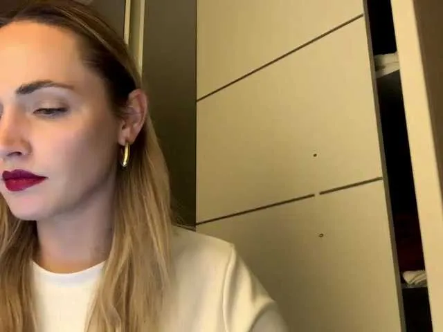 BongaCams AmelieSweet is Freechat AmelieSweet — Freechat on BongaCams