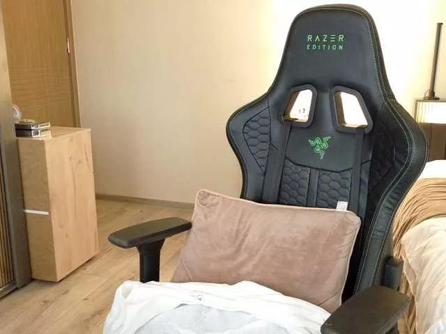 Naked Amex369 wants you to fuck her body now Amex369 from BongaCams