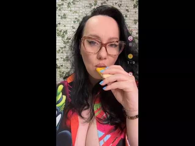 AnnaAnn on BongaCams 