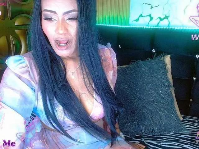 blackambar from BongaCams