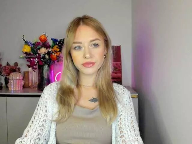 Offline CindyGlam on BongaCams