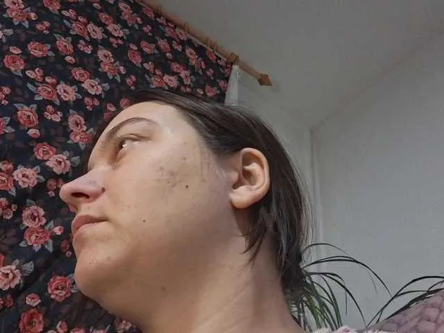 CyndeeWinter — Striptease through  @remain  tokens 