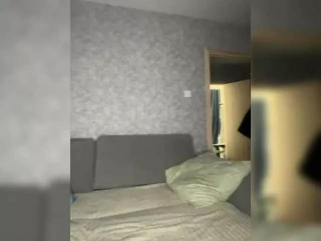 DiaDeuss from BongaCams