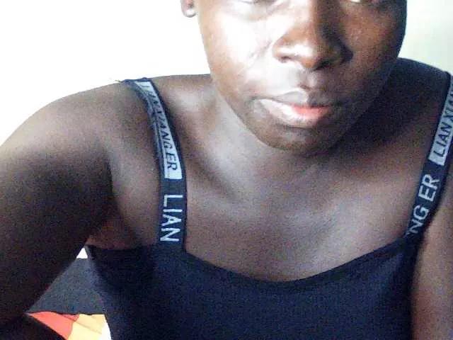 Discover cute camwhore DivineAssGoddess DivineAssGoddess from BongaCams