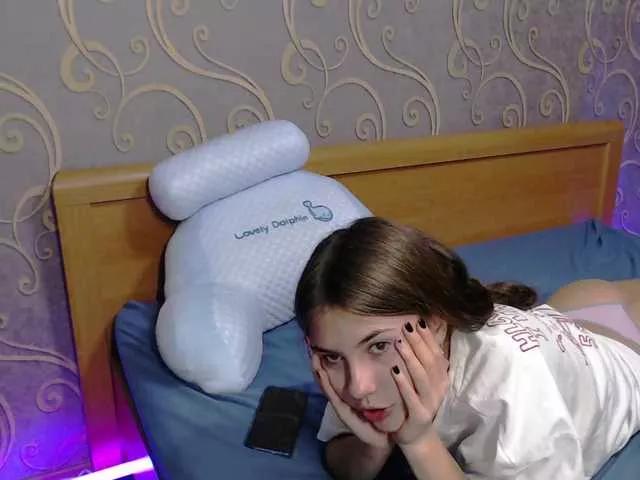 DmiLay from BongaCams