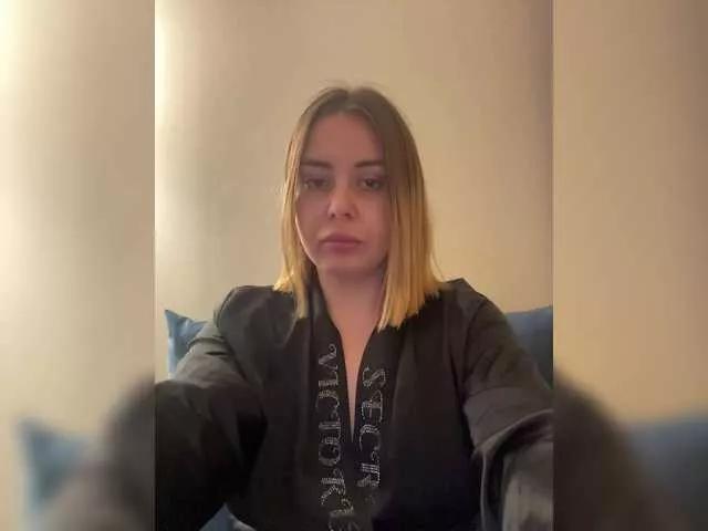 ElegantLady00 on BongaCams 