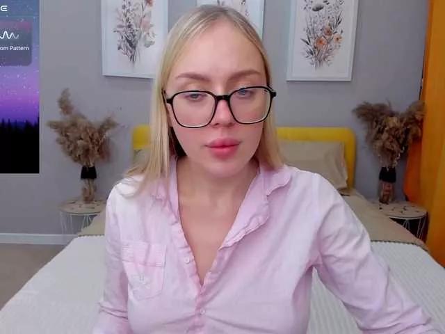 ElinaOcean from BongaCams