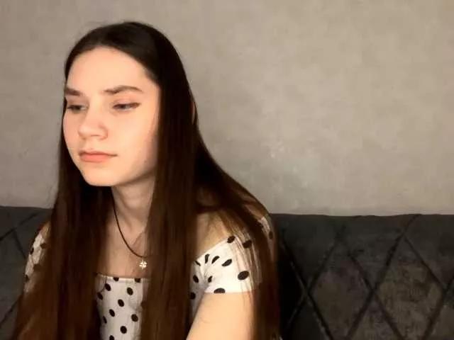 Masturbate to ElinOroz, she wants to masturbate for you ElinOroz from BongaCams