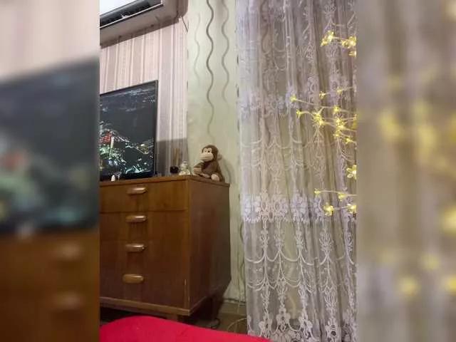 Watch sexy camslut Emiliiaaa Emiliiaaa from BongaCams