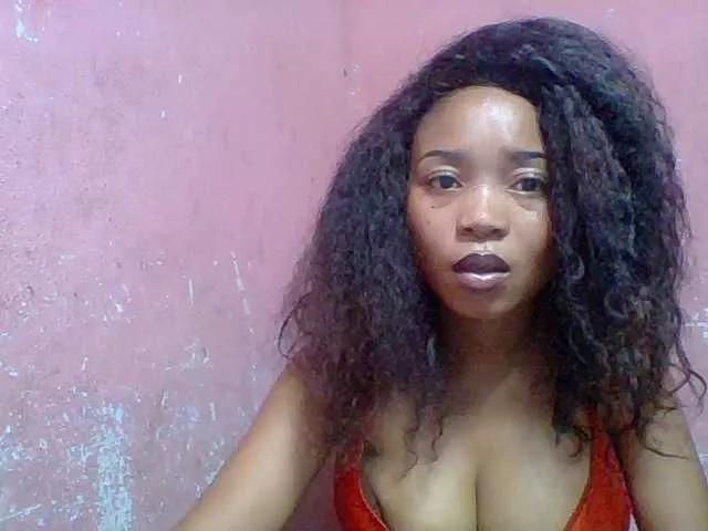 Estelahh from BongaCams