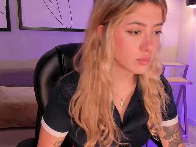 Offline EveBenson on BongaCams