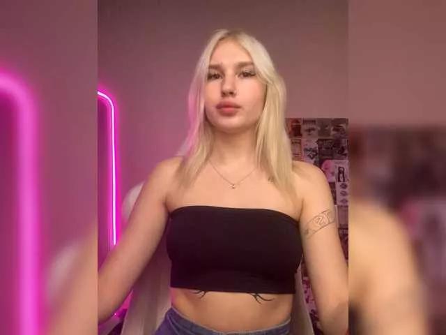 EvelinaKiss from BongaCams