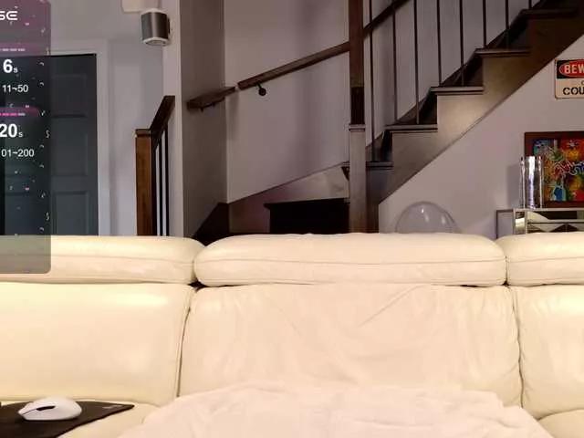 Naked FitCougar wants you to fuck her body now FitCougar from BongaCams