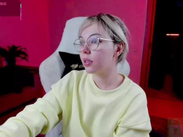 Try Hotbabatopp, she wants to masturbate for you hotbabatopp from BongaCams