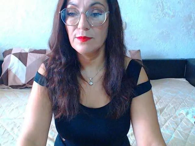 Try slutty slut Janettekitty janettekitty from BongaCams