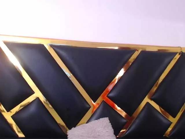 Discover JimmyPamela, they want to masturbate for you JimmyPamela from BongaCams