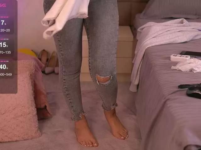 Discover 35 years old KyraCase from BongaCams KyraCase from BongaCams