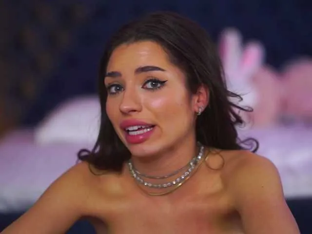 LalaRoze — Squirt Trouble in Heels 11  22  111  333  1111Goal: Make me your Queen  @remain tokens left