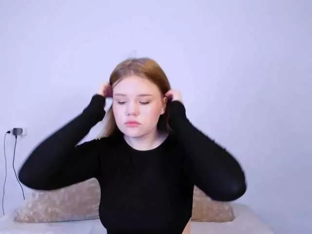 Watch 19 years old Lasey from BongaCams Lasey from BongaCams