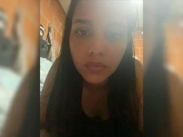 latina06a on BongaCams