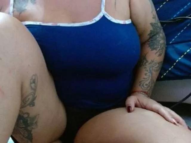 LatinnSquiirt on BongaCams 
