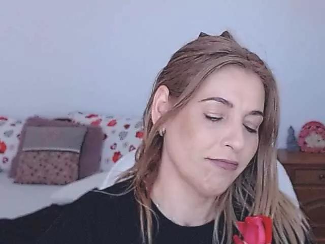 layla2022 on BongaCams 