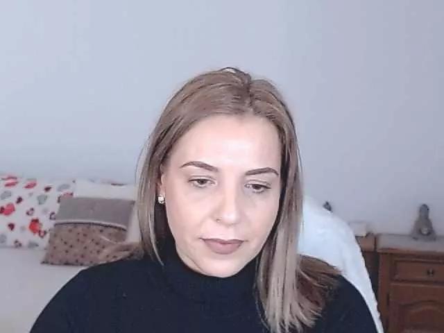 layla2022 on BongaCams 