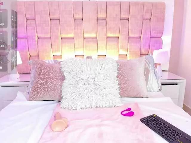 LiaCherry from BongaCams