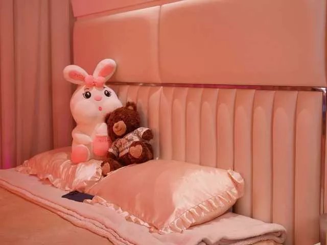 LiaGotti from BongaCams