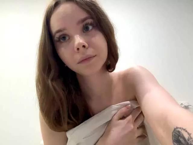 Cute Lil-RO-XO from BongaCams Lil-RO-XO from BongaCams