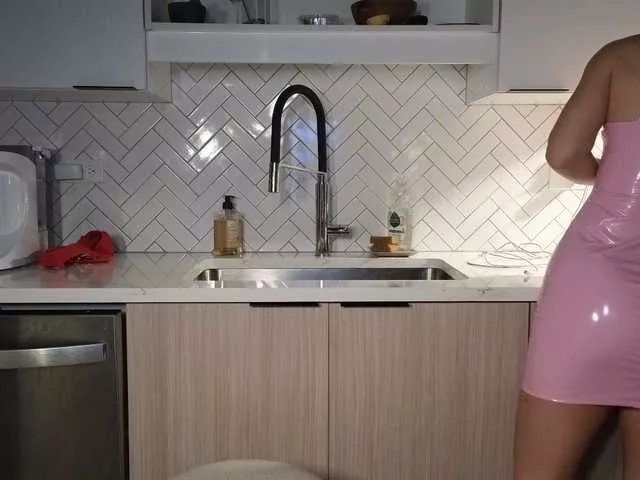 Offline LunaBlondSexy on BongaCams