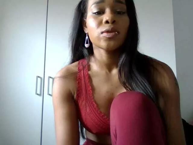 lylybrow on BongaCams 