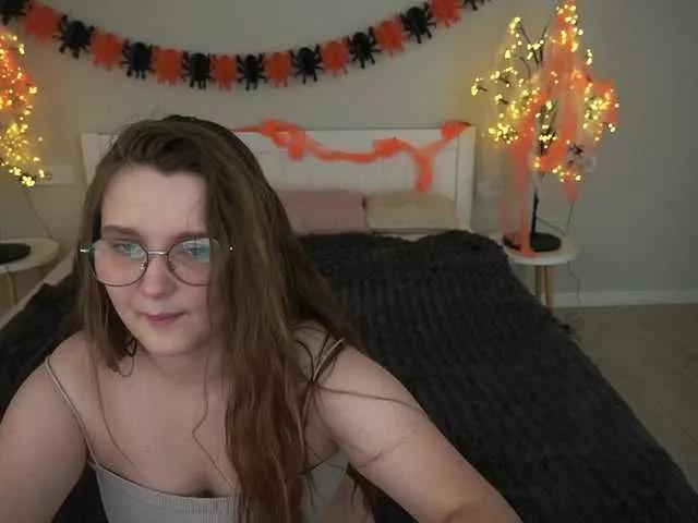 MagikPeachh from BongaCams