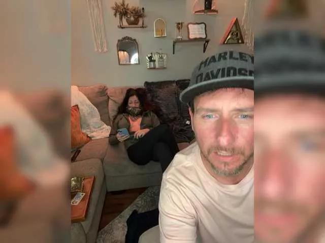 MicNMal from BongaCams