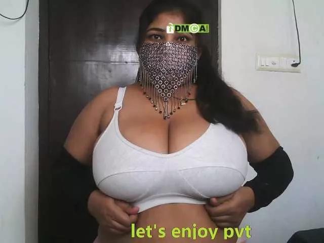nehayadav8511 on BongaCams 