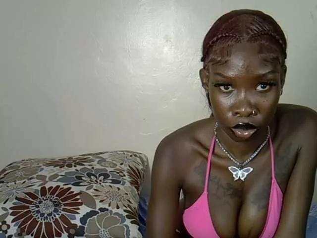 Join Petitelunar, she wants to masturbate for you Petitelunar from BongaCams