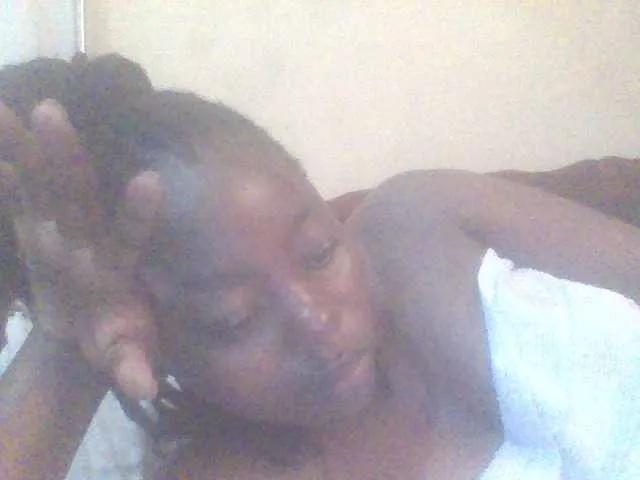 Admire amazing camslut PrettyG PrettyG from BongaCams