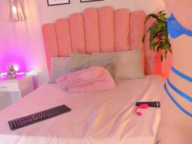 Raven-Blackk from BongaCams