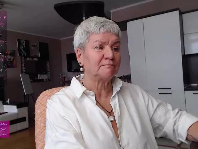 roxana-brooks from BongaCams