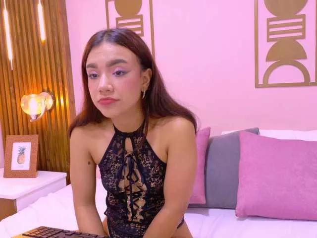 Explore cute camslut RubyCollins RubyCollins from BongaCams