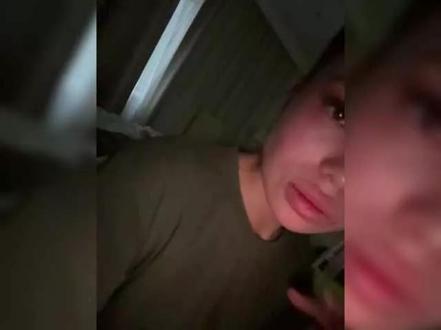 Simonka from BongaCams