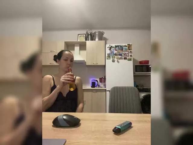 Sweet-Kisulk1 on BongaCams