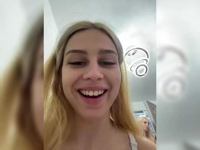 VibroMashulkaDashulka on BongaCams 