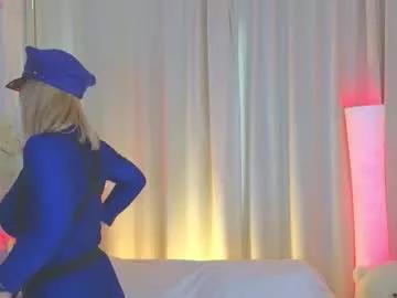 Discover _b00bss_, she wants to masturbate for you _b00bss_ from Chaturbate