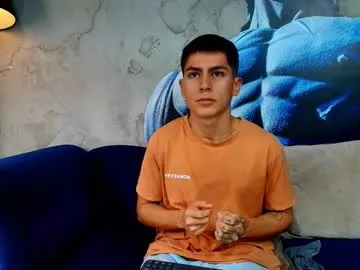 aron_pulse — Aron Live Room --  Hot latin body, pure temptation  Dare to watch  - Goal: Latin seduction  [70 tokens left] #bigcock #cum #muscle #new #bigass