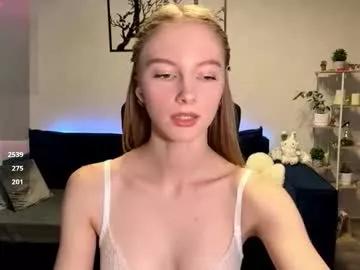 Check out 18 years old autumnroginson from Chaturbate autumnroginson from Chaturbate