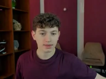 bodi_jon — CrazyTicket: Show in progress. masturbation. Tip 99 tokens to see the show