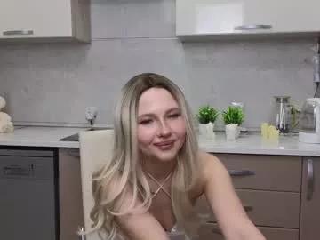 Check out 18 years old carolinebluee from Chaturbate carolinebluee from Chaturbate
